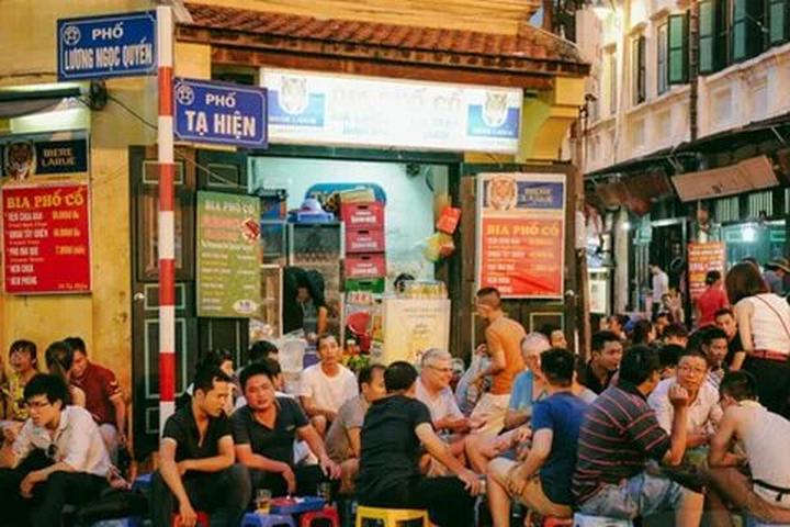 Nội dung: Mùa hè đang đầy vui vẻ với những xu hướng mới, và Huda Ice Twist đang chinh